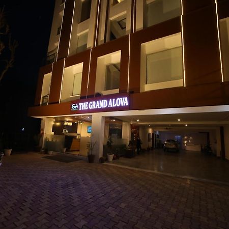 Kamay The Grand Alova Tapovan Экстерьер фото